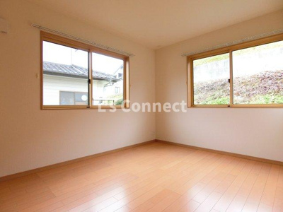 【その他】 | ロマネＣ棟 | 各洋室２面に窓があります。