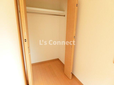 【設備】 | ロマネＣ棟 | 各洋室にクローゼット付き。