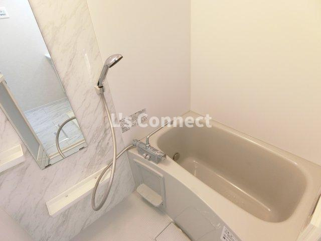 【浴室】 | Ｍａｉｓｏｎ　Ｒｕｉｎａｒｔ | 追焚き、浴室乾燥付きのお風呂。