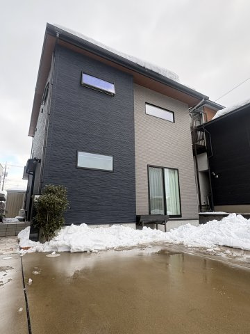 金沢市新保本町2丁目の外観