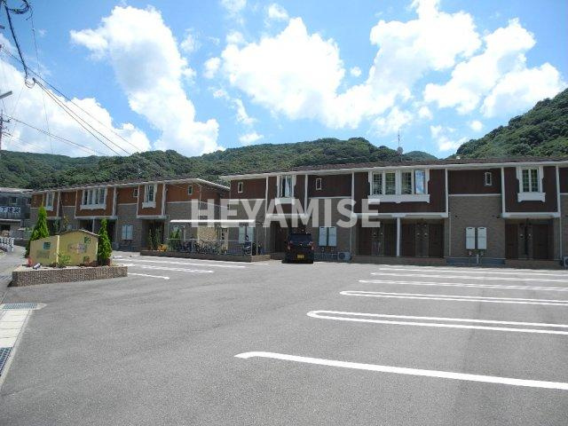 アンジュ・パークⅡの駐車場|※同物件反転タイプの写真でございます※現況を優先します※