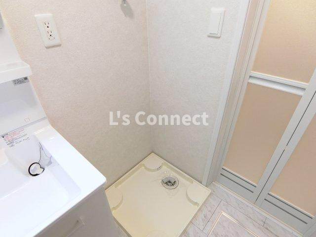 【設備】 | Ｍａｉｓｏｎ　Ｒｕｉｎａｒｔ | 室内洗濯機置き場には排水パン付き。