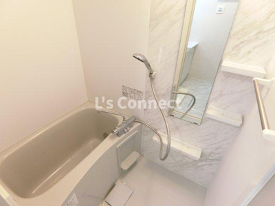 【浴室】 | Ｍａｉｓｏｎ　Ｒｕｉｎａｒｔ | 追焚き、浴室乾燥付きのお風呂。