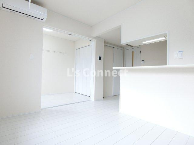 【内装】 | Ｍａｉｓｏｎ　Ｒｕｉｎａｒｔ | ８．８帖のＬＤＫ。