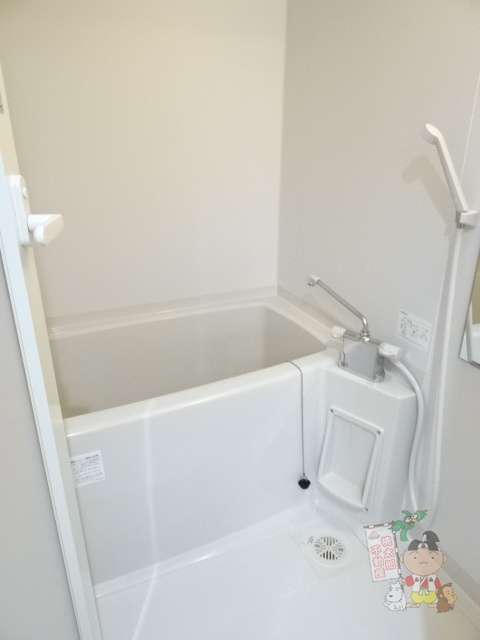 ピアルアーナ東古松の浴室