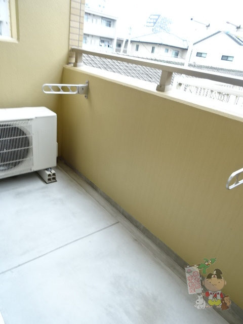 ピアルアーナ東古松のバルコニー