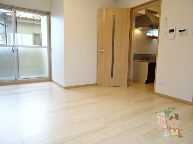 ピアルアーナ東古松の居間・リビング