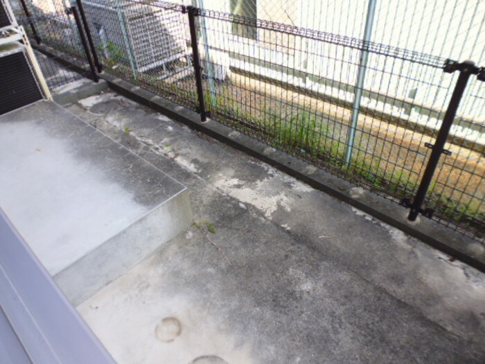 サンライズⅡ番館のバルコニー|陽当たり良好なお庭です♪