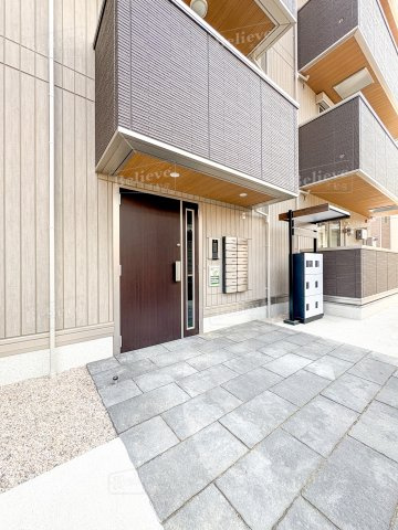 D-ROOM+西町のエントランス|オートロック付きのエントランスです☆