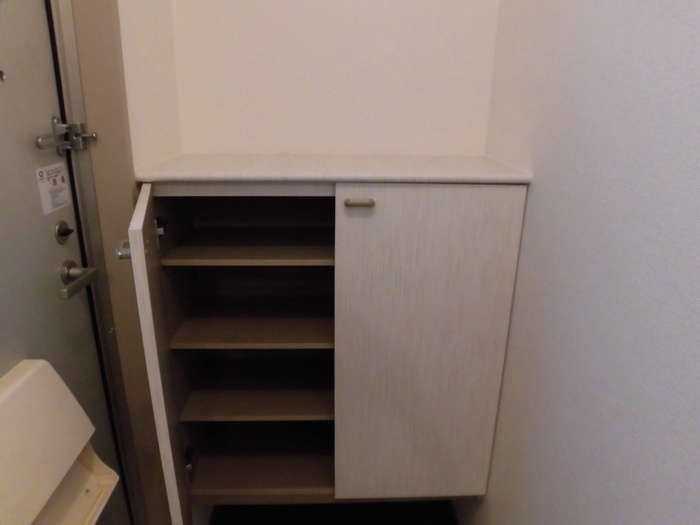 フリーデン山川の玄関|シューズボックス付きの玄関です☆