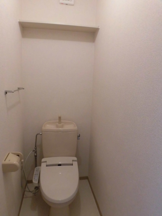 フリーデン山川のトイレ|嬉しい温水洗浄便座付き♪