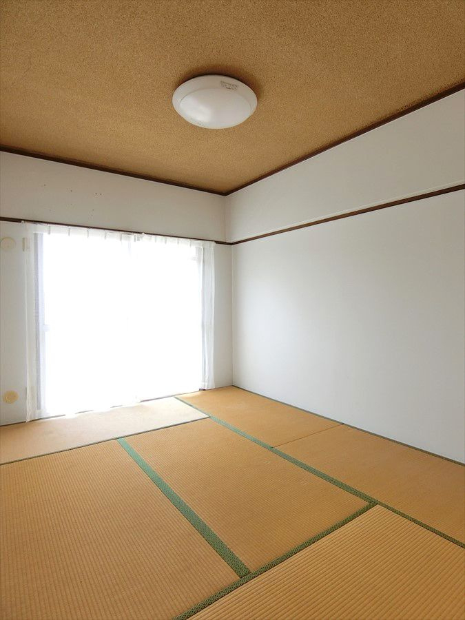 サンコーポ国分の和室