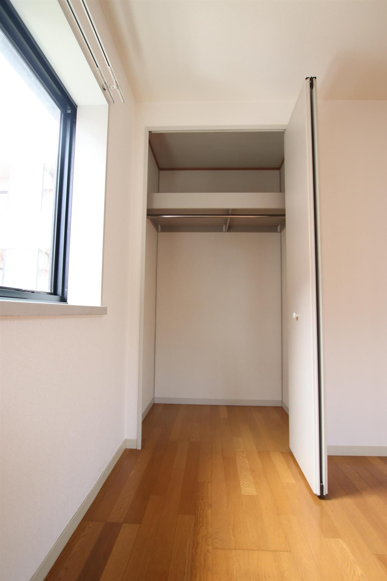 グリーンエクセル小森野B【キャッシュバック対象物件】の収納|広めクローゼットなので収納豊富です★