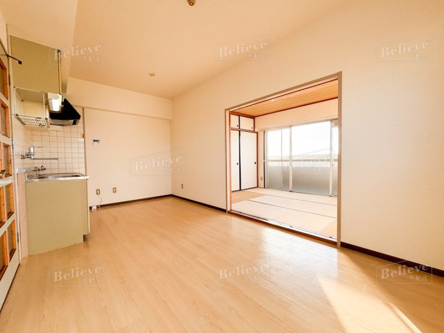 サンライズ荒木駅前の居間・リビング|広いリビング★