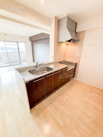 第33上野ビルのキッチン|使い勝手の良いカウンターキッチン♪