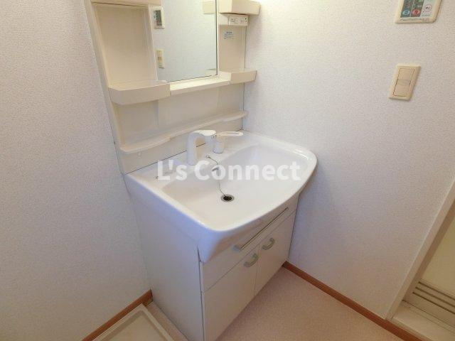 【洗面所】 | グレイスコート２１　壱番館 | 朝の支度もスムーズな独立洗面台。