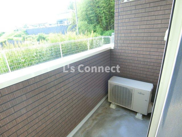 【バルコニー】 | りんりんハウス　とちの木 | 晴れた日には洗濯物もたくさん干せます。