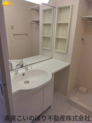 【洗面所】 | Dog wood | ゆったりとスペースのある洗面所