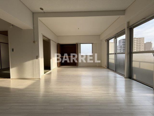 エクセレント緑地公園の居間・リビング