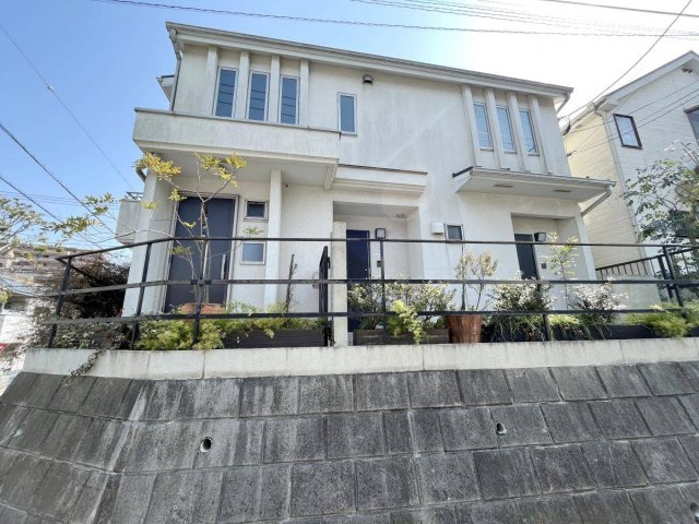 パイニーハウスの外観