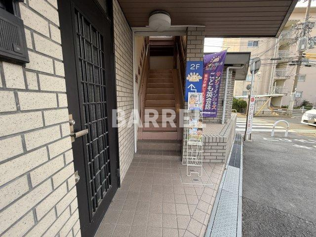 桃山台２丁目オーナールームのエントランス