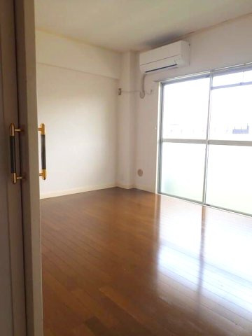 ファーストエバーグリーンビルの内装