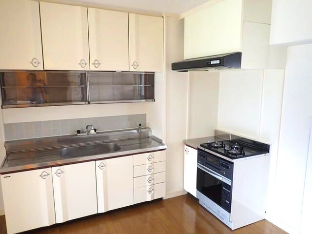 ファーストエバーグリーンビルのキッチン