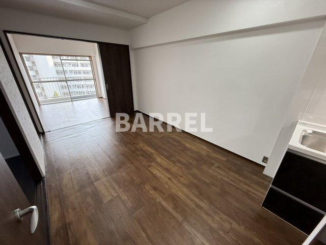 ローズコーポ千里C棟の居間・リビング