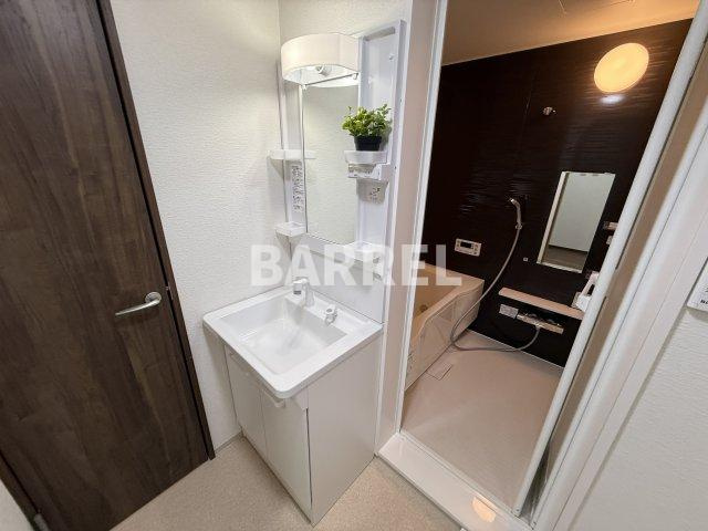 ローズコーポ千里C棟の独立洗面台