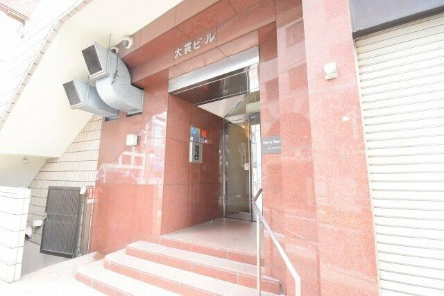 大貫ビルのエントランス