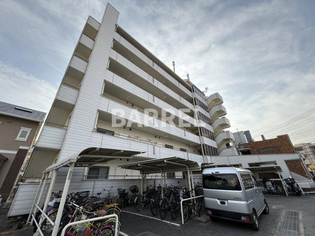 千里スカイラークの外観