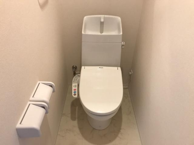 Ｓｕｚｕｒａｎ　Ｓｔｒａｄａのトイレ|シャワー付トイレ