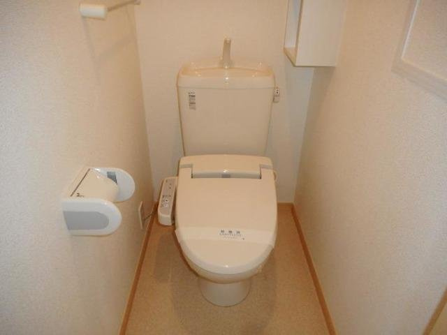 クレーデレドーノタカ＆ヨッシーのトイレ|落ち着いたトイレです