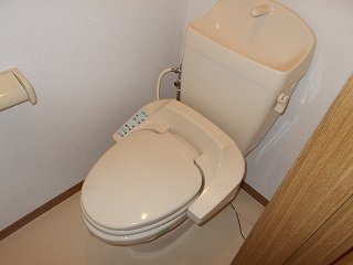 アイオーラⅡのトイレ|シンプルで使いやすいトイレです
