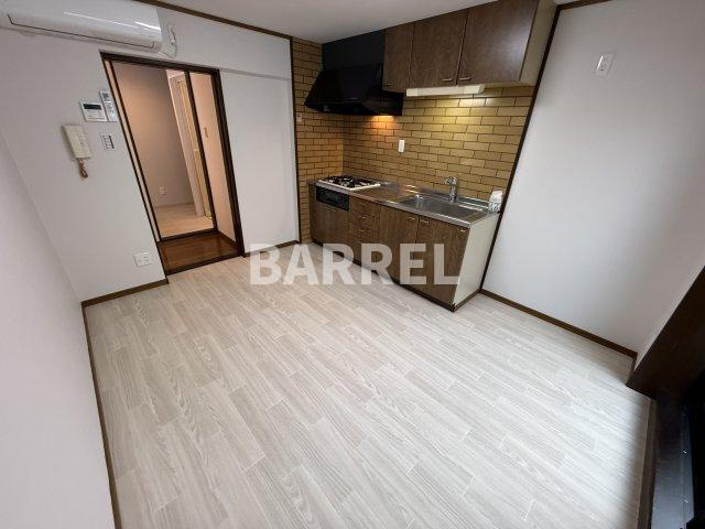 ハイツ西田の居間・リビング