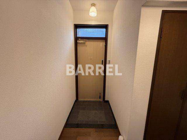 ハイツ西田の玄関