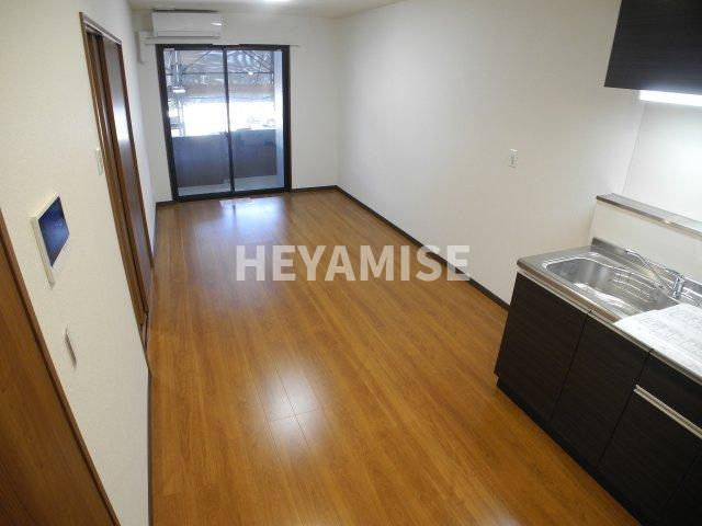 エルズコートの居間・リビング|※室内画像は別号室のもの