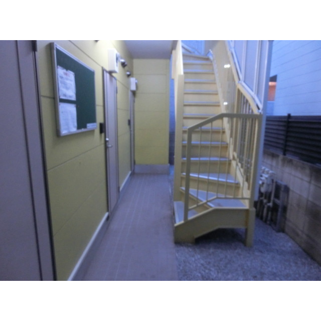 フェリスクラウンのその他共用部分|共用階段☆