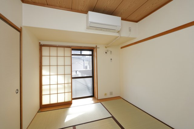 ラレーブ金町の和室