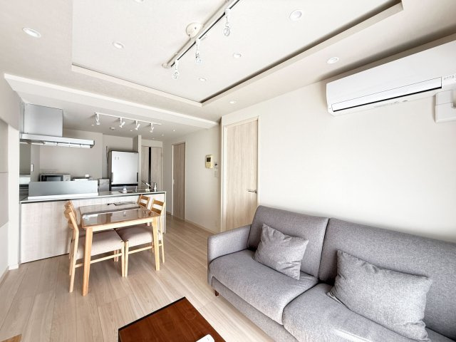 中央区湊３丁目の賃貸マンションの居間・リビング