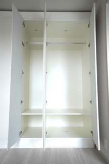 【収納】 | Ｊ．ＧＲＡＮ　Ｃｏｕｒｔ　品川西大井ＥＡＳＴ | ※写真は同タイプ住戸です。