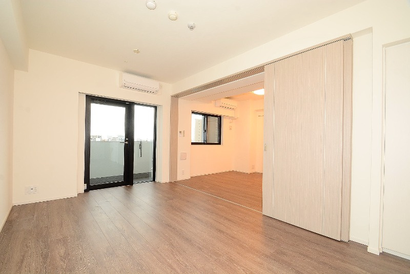 ステージグランデ台東根岸アジールコートの居間・リビング