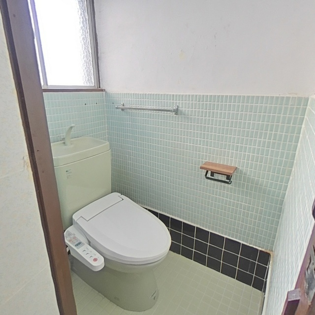 岐阜市加野２丁目の一戸建てのトイレ