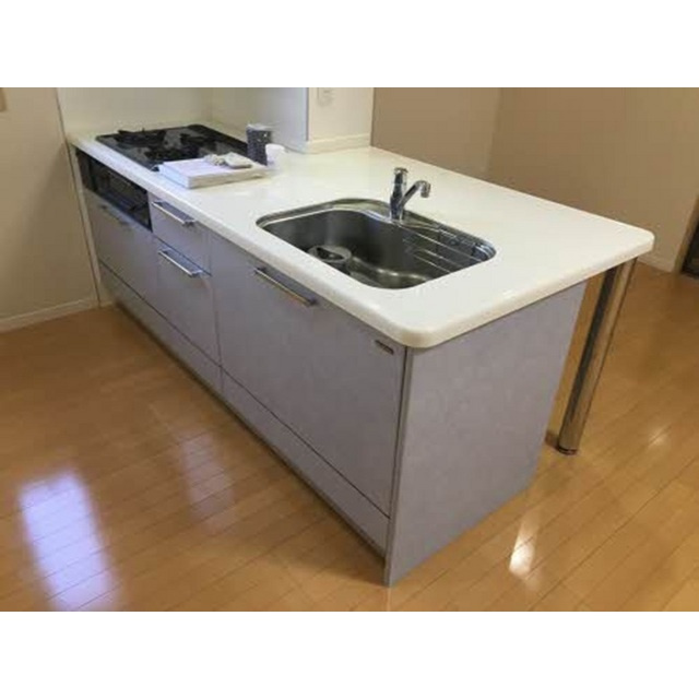 瑞穂市犀川２丁目のアパートのキッチン