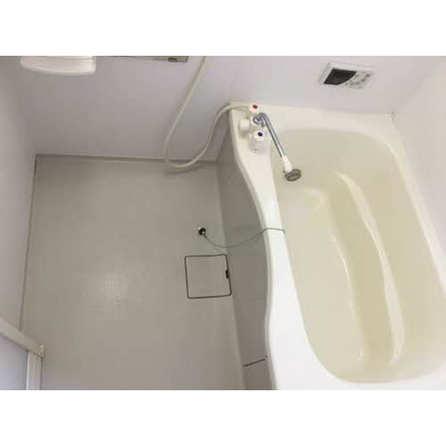 瑞穂市犀川２丁目のアパートの浴室