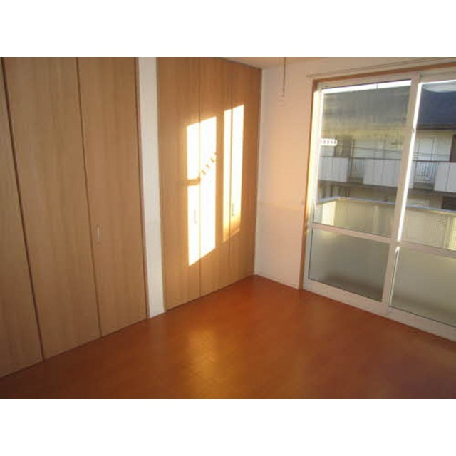 瑞穂市牛牧のアパートの内装