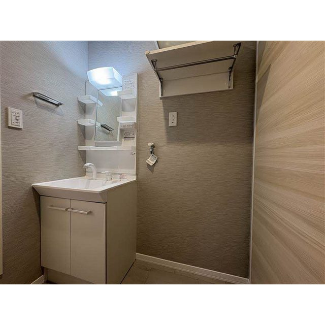 瑞穂市横屋のアパートの洗面所