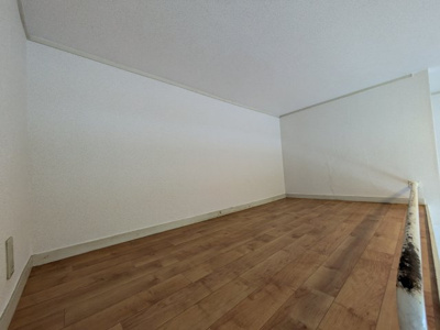 【寝室】 | ホワイトヒルズ | 落ち着いた色調の寝室です