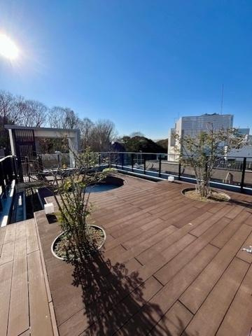 【バルコニー】