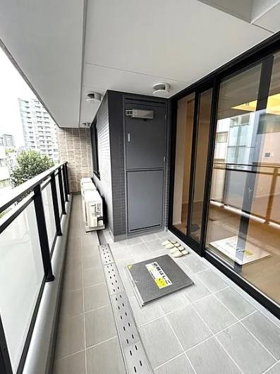 【バルコニー】
